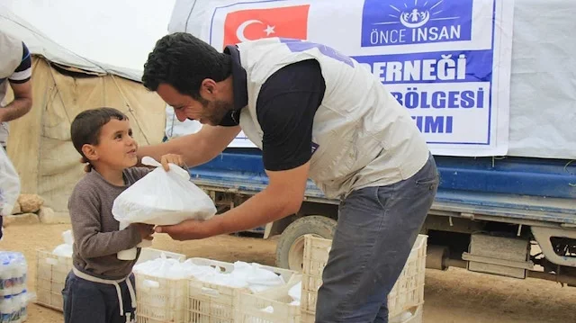 Önce İnsan Derneği Ramazan ayı ardım çalışmalarını hız kesmeden sürdürüyor